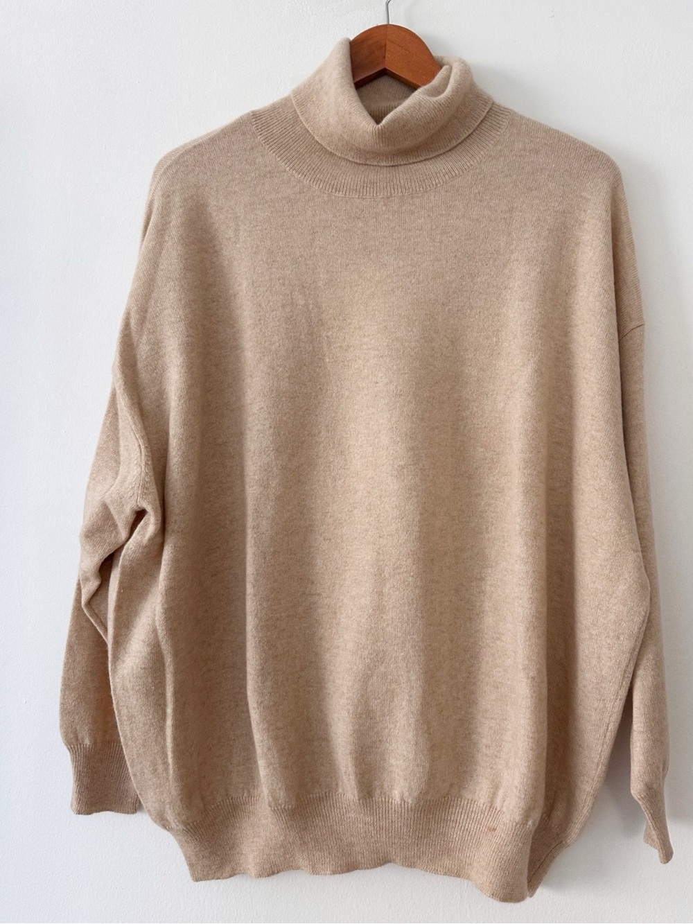 NWT DEMYLEE NY Cashmere Turtleneck Sweater Womens Large Beige Slouchy Oversized
